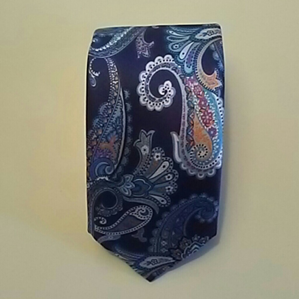 Brioni silk necktie